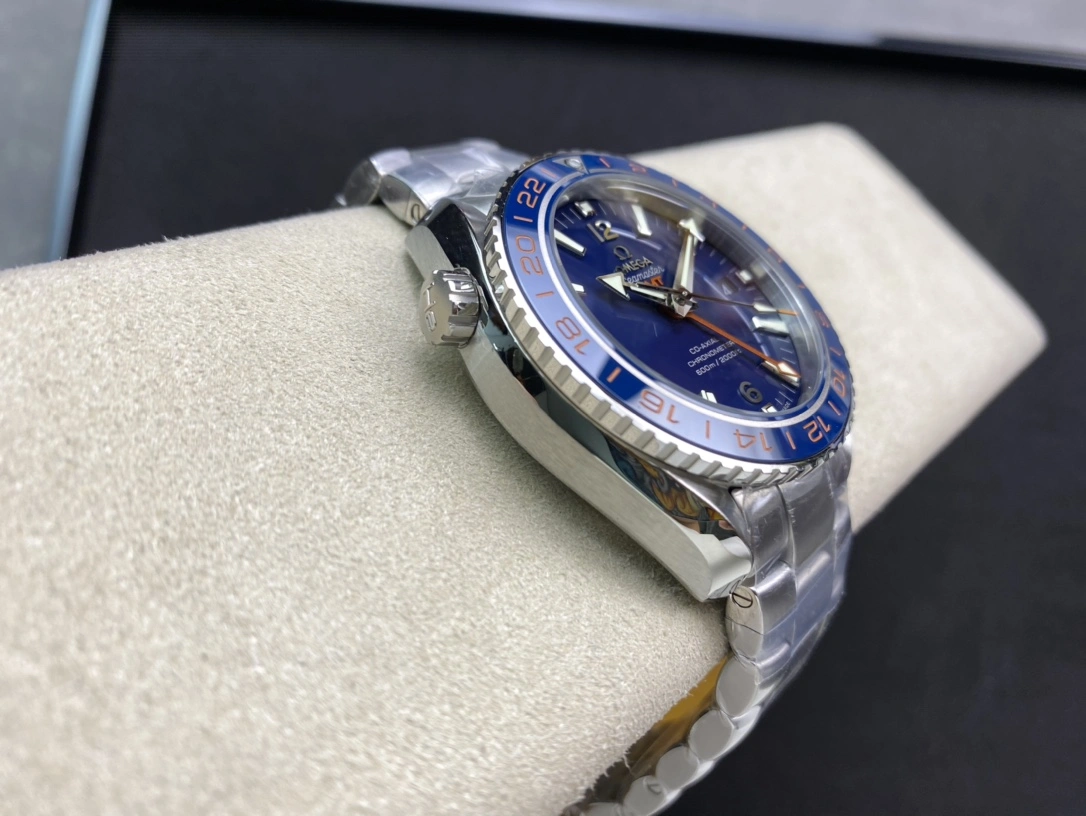 CBD Factory Omega Seamaster Planet Ocean 600M GMT “GoodPlanet” Blue Dial Orange Aluminum GMT hand Blue Ceramic Bezel (232.30.44.22.03.001) 1:1 Super Clone – DD8605 Movement Unisex 243